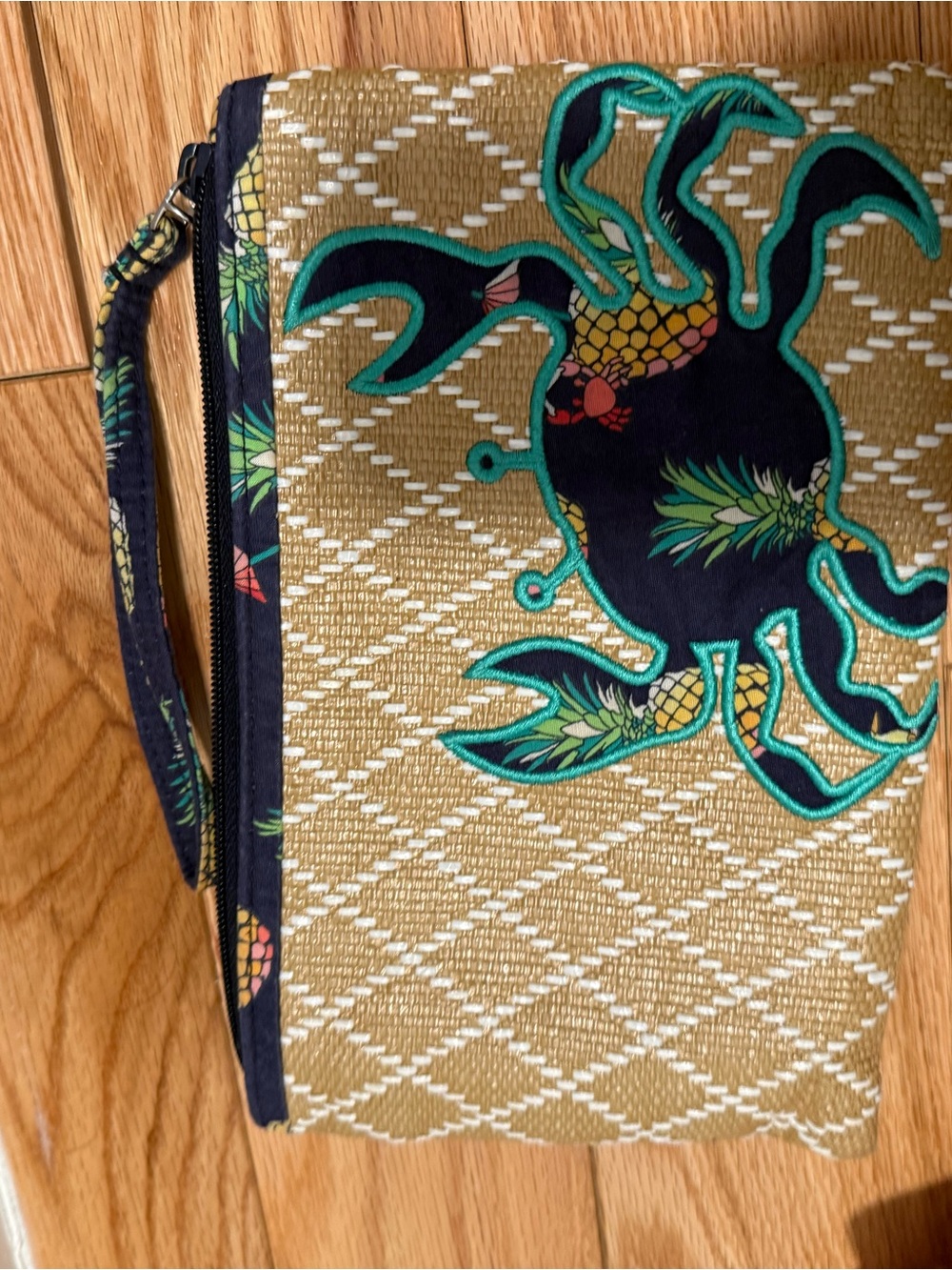 vera bradly Woven Straw Wristlet Clutch with Teal Crab Appliqué